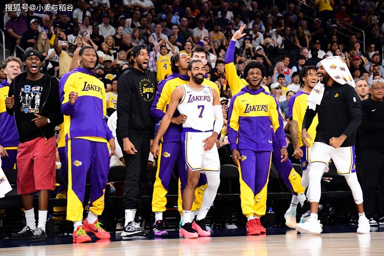 皇马客场4-3奥林匹亚科斯，姆巴佩大四喜，维尼修斯两助攻（皇马客场4-3险胜奥林匹亚科斯，姆巴佩梅开四度，维尼修斯贡献两次助攻）