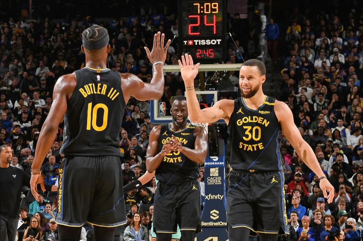 迪马：递补入选意大利国家队的坎比亚吉因小腿不适退出集训营（迪马：因小腿不适，递补入选意大利国家队的坎比亚吉已退出集训营）