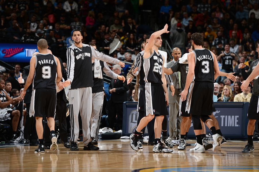 历史上中锋20分+10助攻场次：约基奇165次断档领跑（NBA史上中锋20+分10助攻次数榜：约基奇以165场遥遥领先）