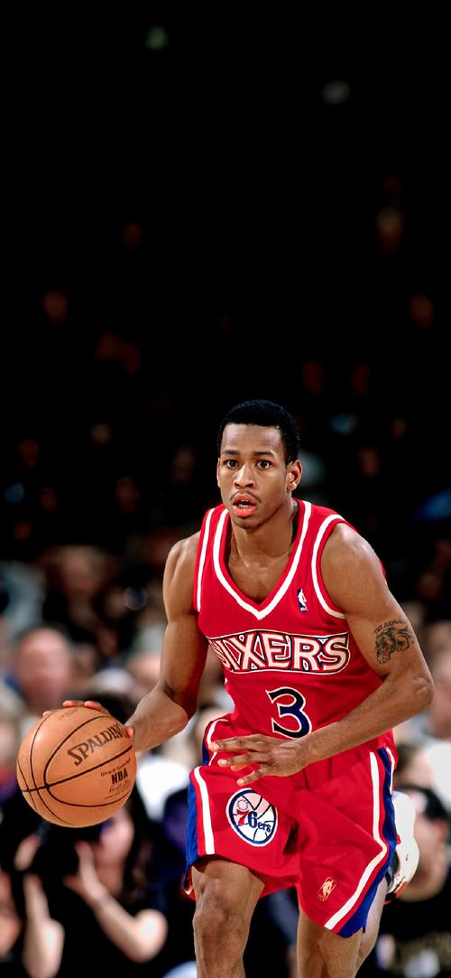 北爱尔兰小将唐利：在热刺时凯恩帮了我很多，这让我喜欢回撤（北爱新星唐利：热刺时期受凯恩点拨，因此更偏爱回撤）