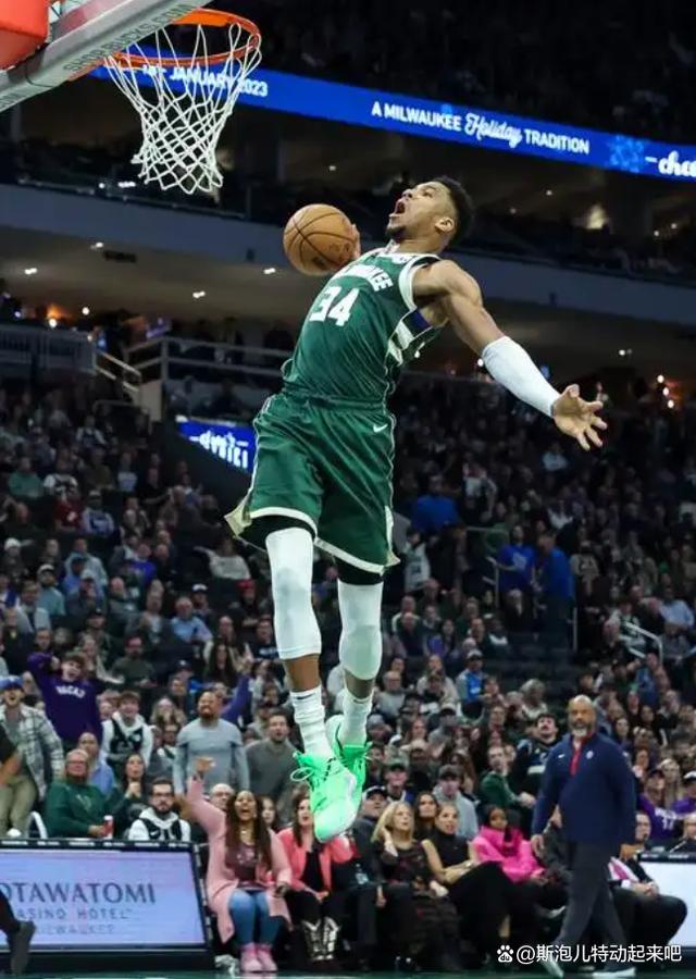 记者：谢什科与多名曼联球员聊过，他们认为其适合阿莫林体系（记者曝：谢什科已与多位曼联球员交流，被认为契合阿莫林战术体系）